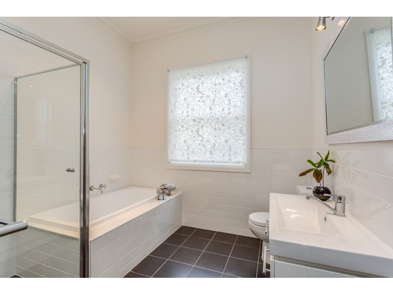 33 Byron Road, Black Forest SA 5035