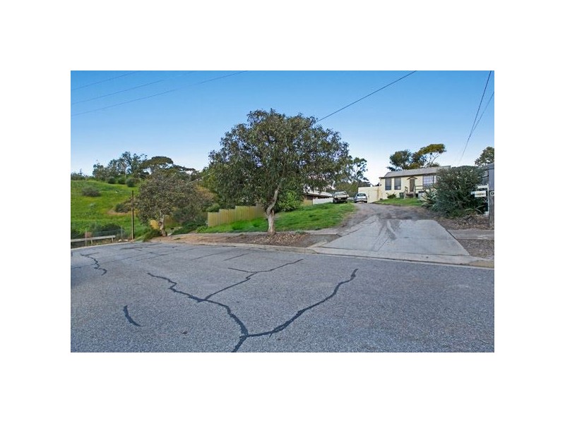 9 Keith Crescent, Marino SA 5049