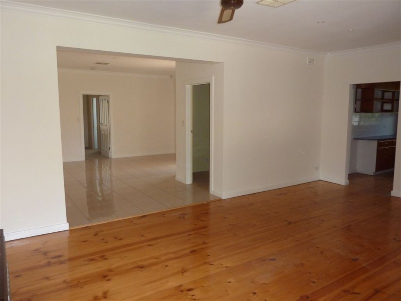 132 Kingston Avenue, Melrose Park SA 5039