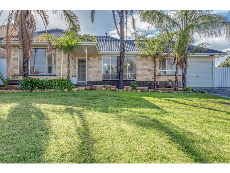 13 Glenda Ave, Morphett Vale SA 5162