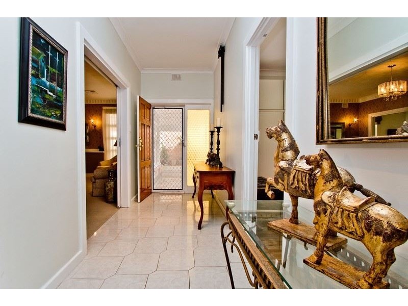 5 Surf Avenue, West Beach SA 5024