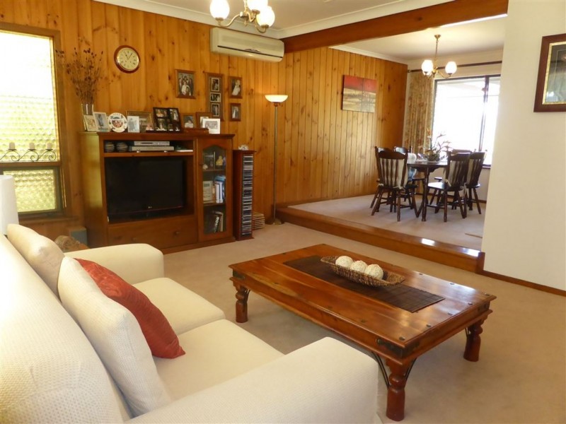 106 Black Rd, Flagstaff Hill SA 5159