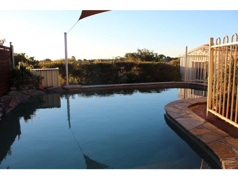 15 Aroona Road, Hallett Cove SA 5158