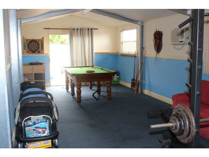 15 Aroona Road, Hallett Cove SA 5158