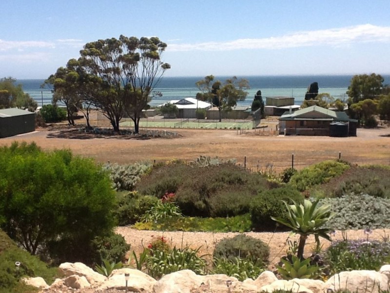 66 Bayview Road, Point Turton SA 5575