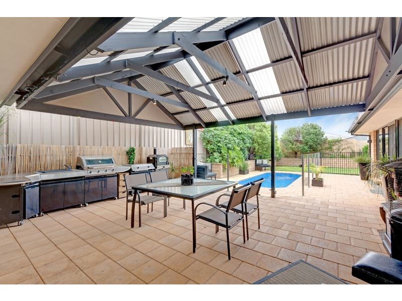 9 Encounter Road, Sheidow Park SA 5158