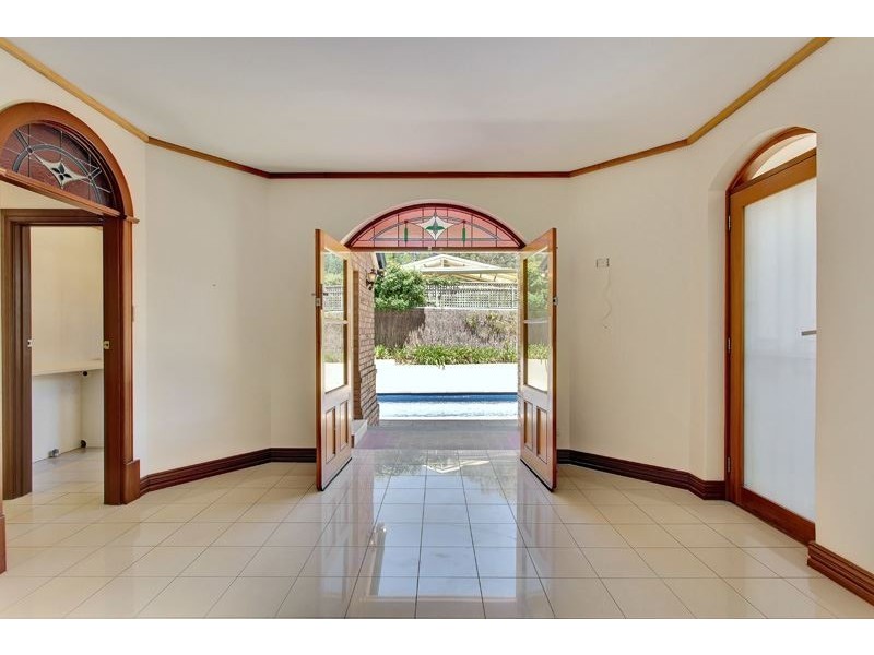 2 Debney Drive, Burnside SA 5066