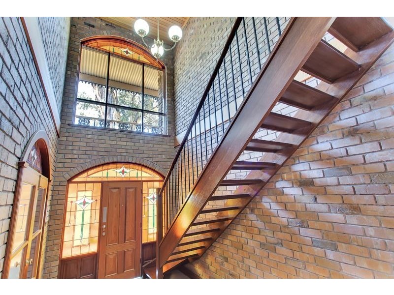 2 Debney Drive, Burnside SA 5066