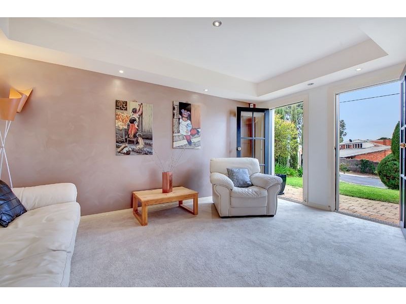 2 Lovely Valley Road, Flagstaff Hill SA 5159