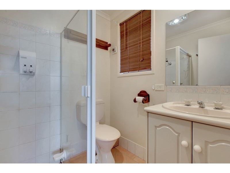 8 Cass Court, Woodcroft SA 5162