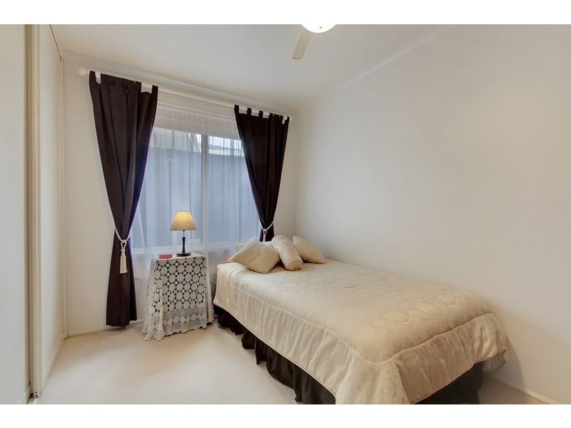 8 Cass Court, Woodcroft SA 5162