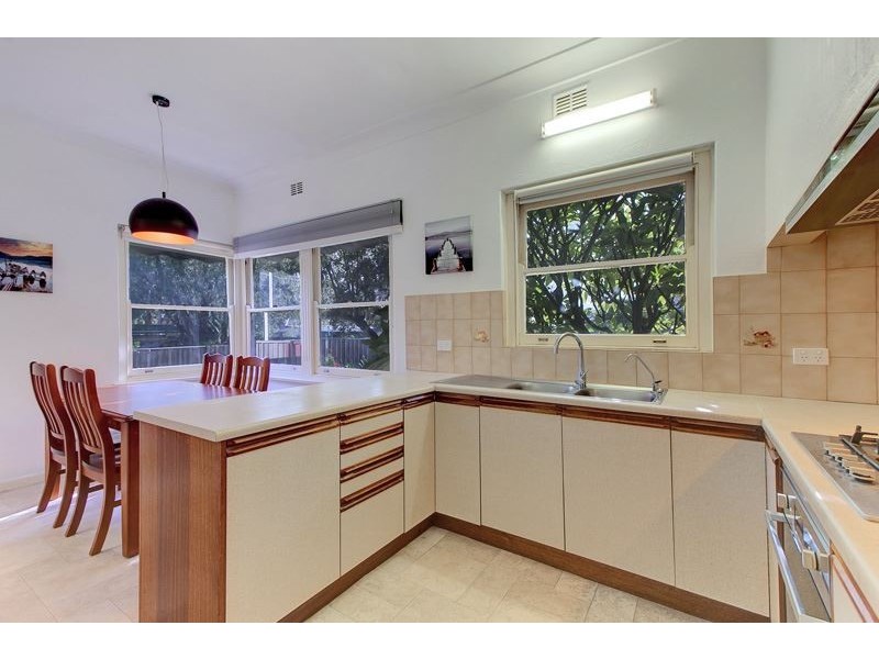 42 Price Avenue, Lower Mitcham SA 5062