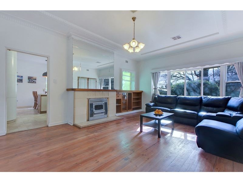 42 Price Avenue, Lower Mitcham SA 5062