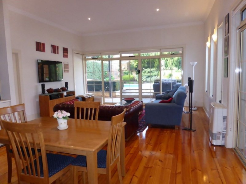 27 Price Avenue, Lower Mitcham SA 5062