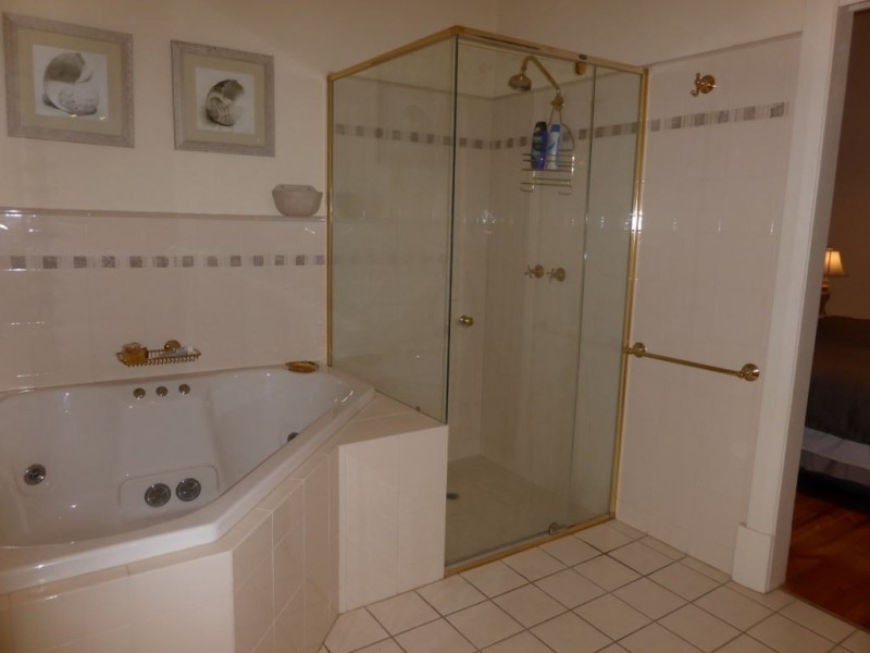 27 Price Avenue, Lower Mitcham SA 5062