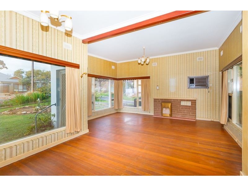 14 Windermere Avenue, Clapham SA 5062
