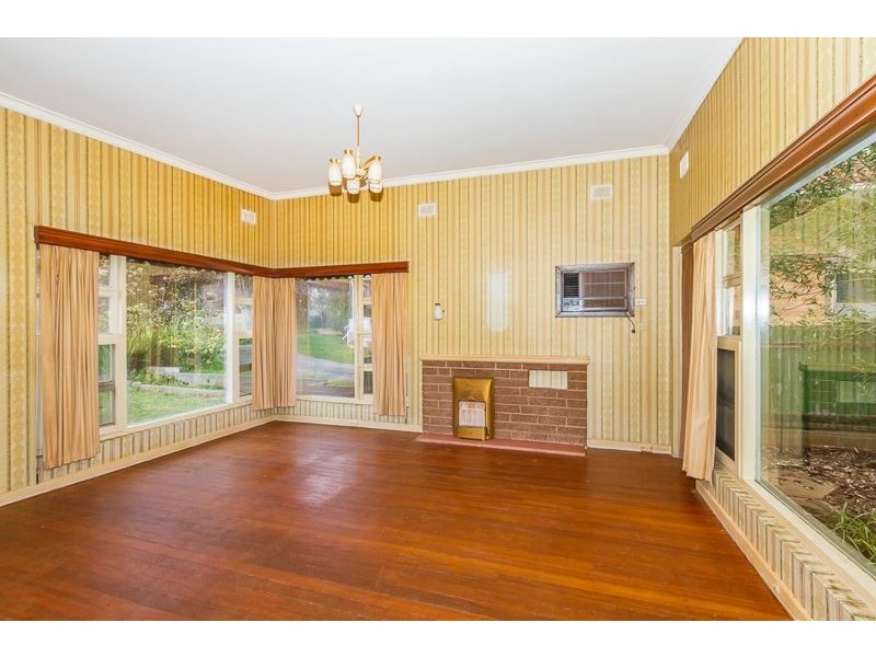 14 Windermere Avenue, Clapham SA 5062