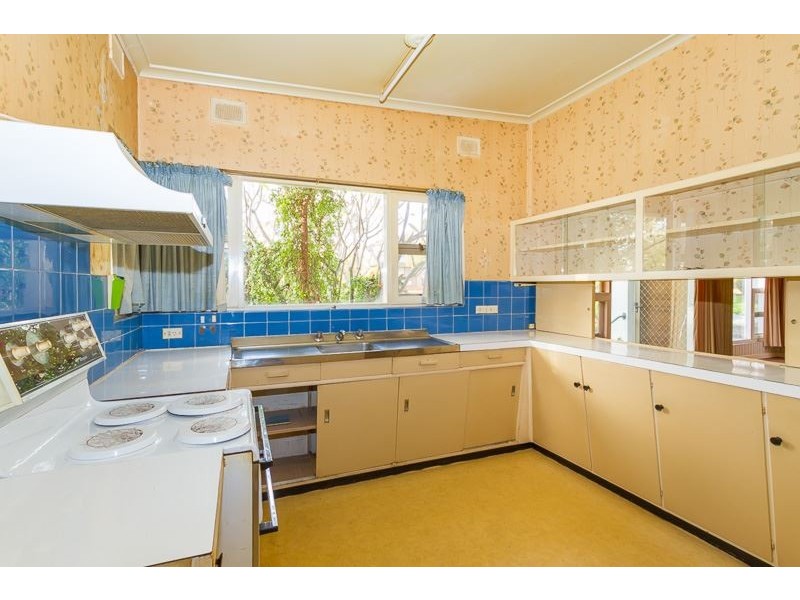 14 Windermere Avenue, Clapham SA 5062