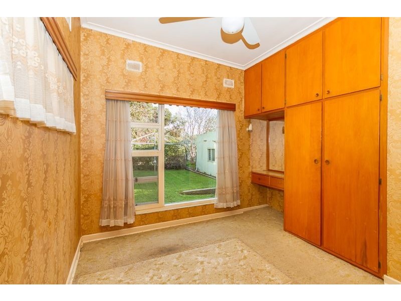 14 Windermere Avenue, Clapham SA 5062