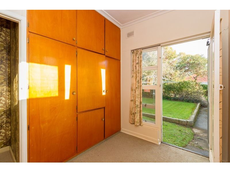 14 Windermere Avenue, Clapham SA 5062