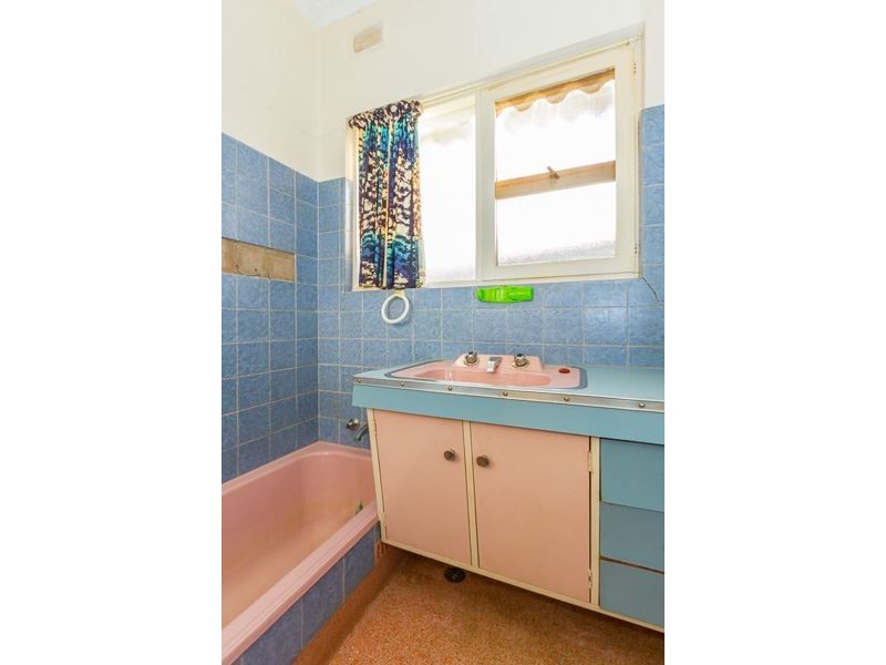 14 Windermere Avenue, Clapham SA 5062