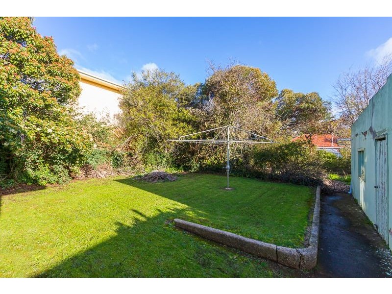 14 Windermere Avenue, Clapham SA 5062