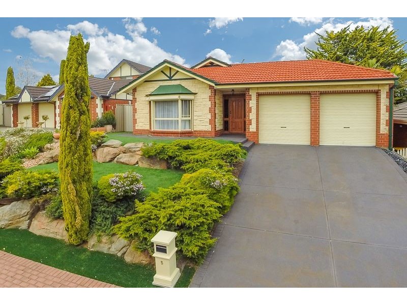 5 Honeyeater Crescent, Flagstaff Hill SA 5159
