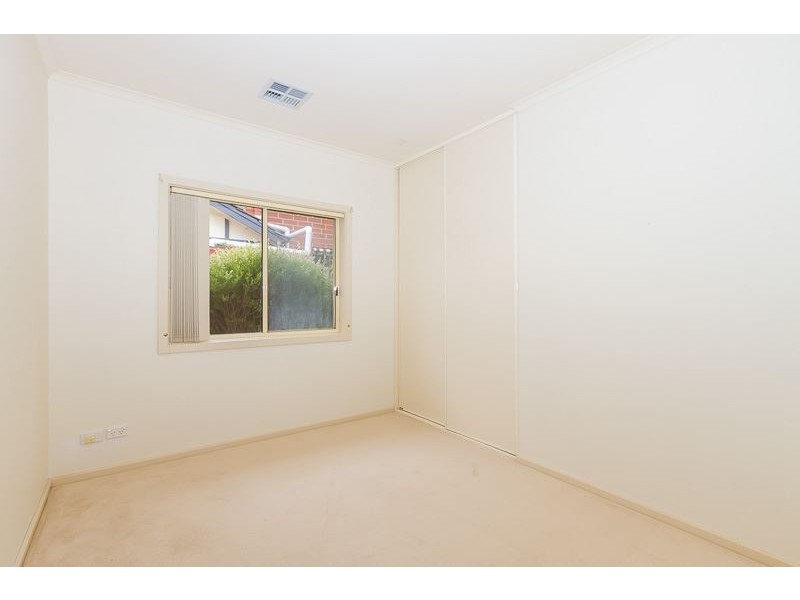 5 Honeyeater Crescent, Flagstaff Hill SA 5159