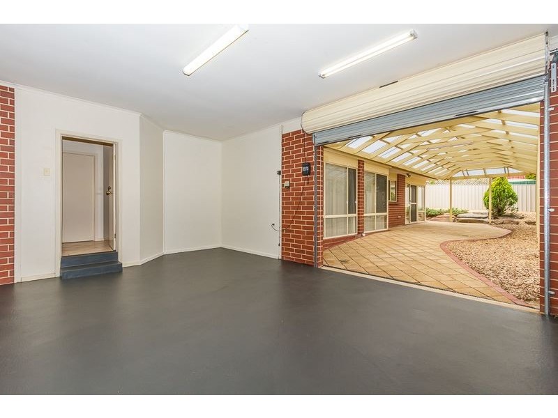 5 Honeyeater Crescent, Flagstaff Hill SA 5159