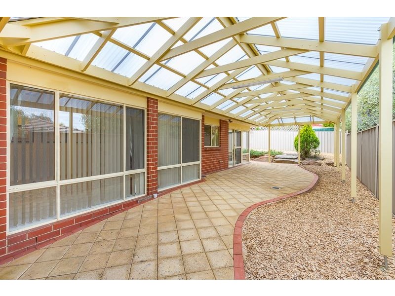 5 Honeyeater Crescent, Flagstaff Hill SA 5159