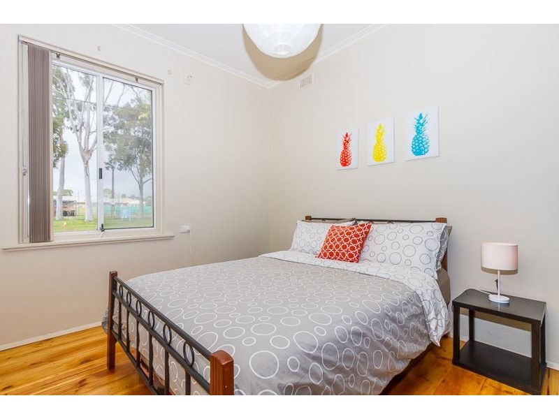 17 Sandison Avenue, Park Holme SA 5043