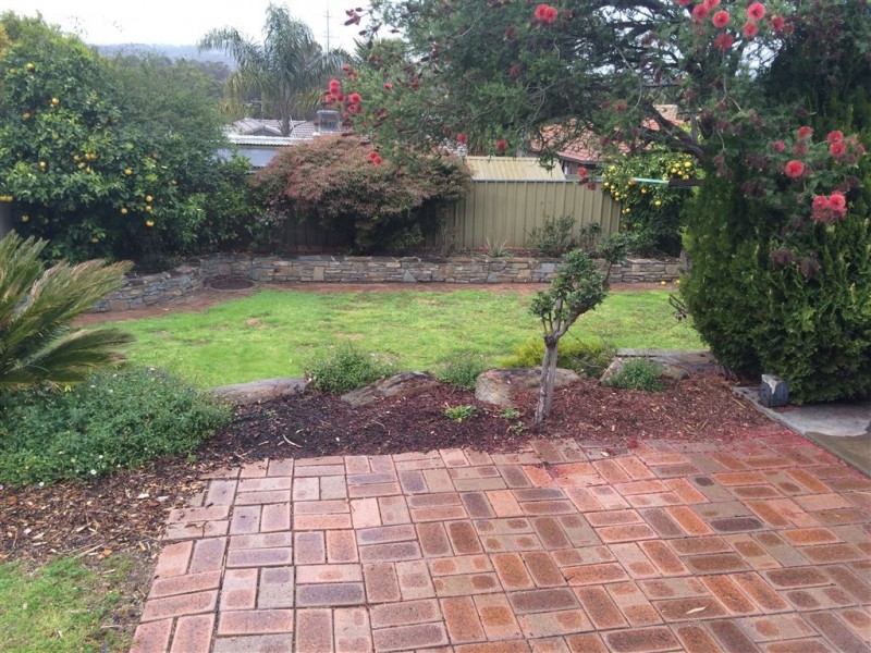 18 Portia St, Flagstaff Hill SA 5159