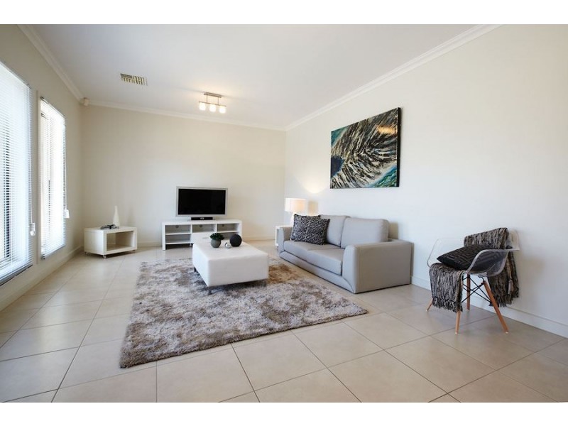 46 Macmillan Ave, Mawson Lakes SA 5095