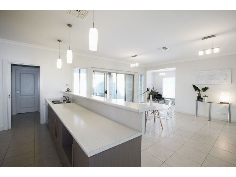 46 Macmillan Ave, Mawson Lakes SA 5095