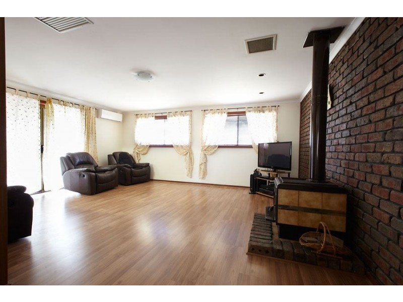23 Dansie Crescent, Brahma Lodge SA 5109