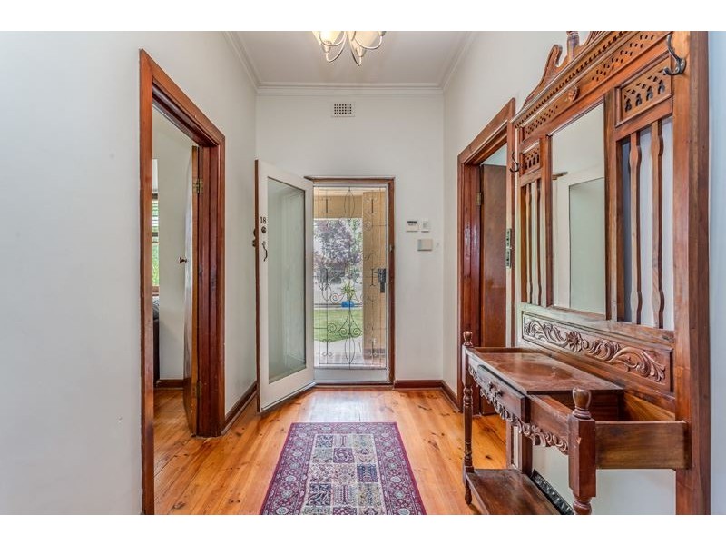 18 Griffiths Road, Plympton Park SA 5038