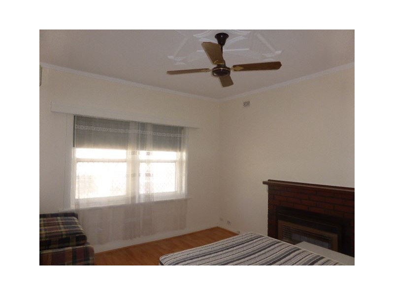 18 Eaton Street, Cumberland Park SA 5041