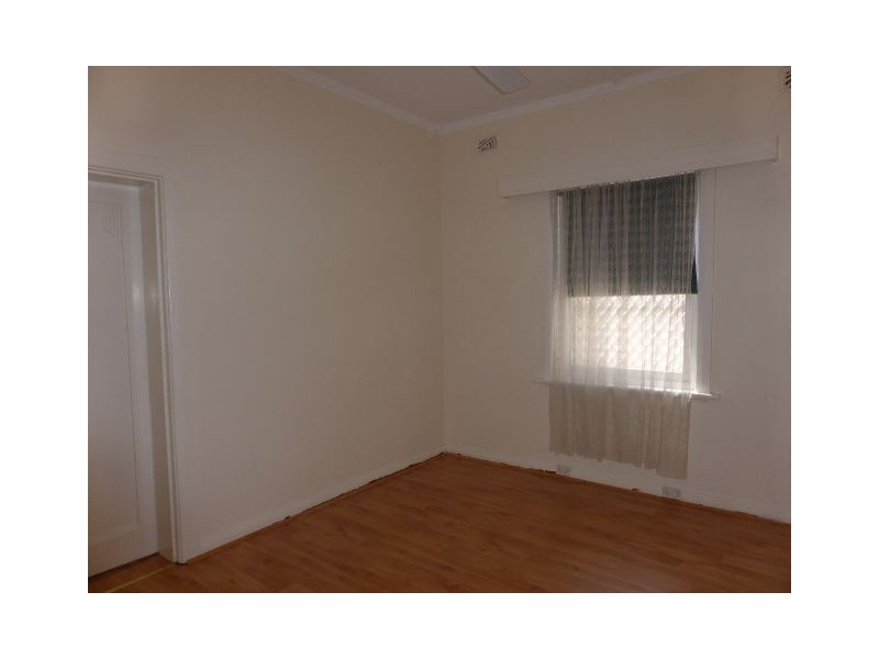 18 Eaton Street, Cumberland Park SA 5041