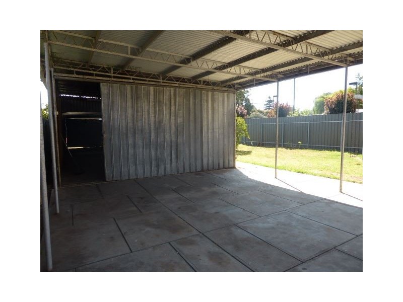 18 Eaton Street, Cumberland Park SA 5041