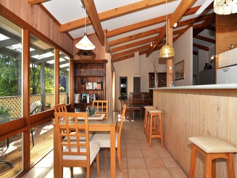 25 York Drive, Flagstaff Hill SA 5159