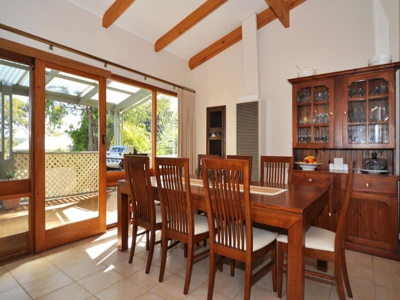 25 York Drive, Flagstaff Hill SA 5159