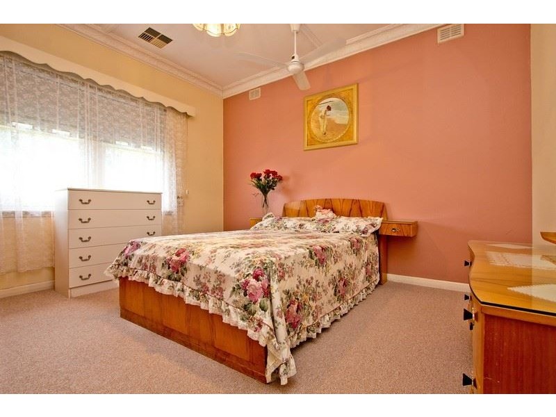 14 Dinwoodie Avenue, Clarence Gardens SA 5039