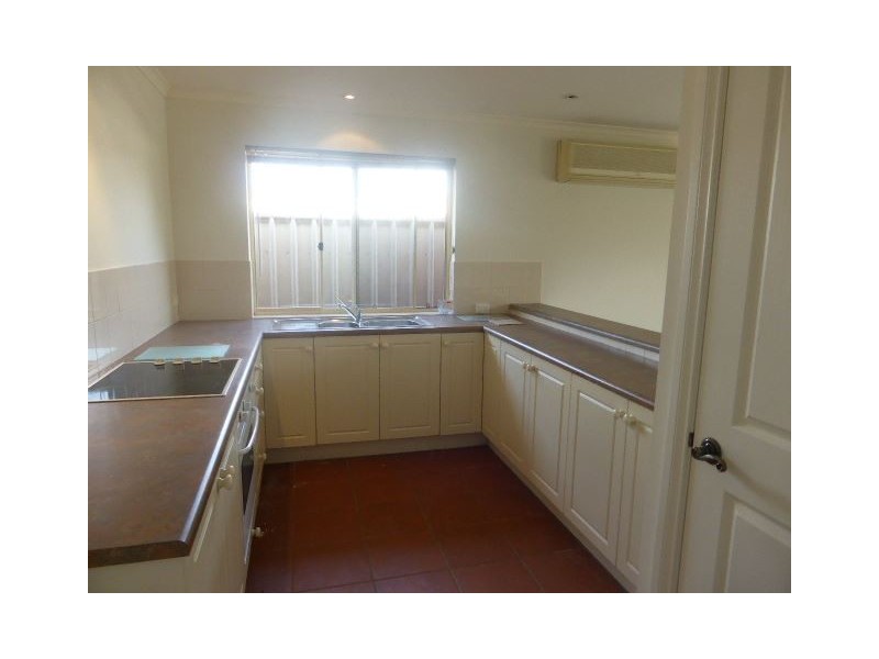 2D Gosse Avenue, Glenelg North SA 5045