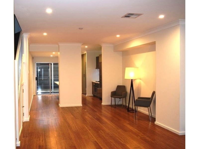 8 Mann Drive, Brompton SA 5007