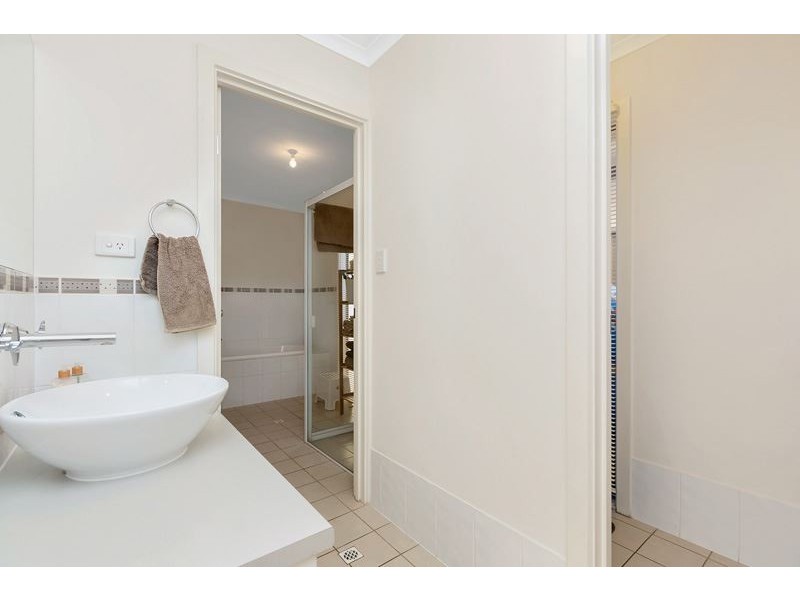 4 Lichen Walk, Aldinga Beach SA 5173