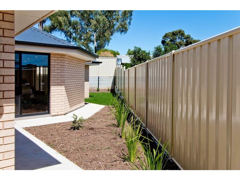 14 Carolan Crescent, Valley View SA 5093