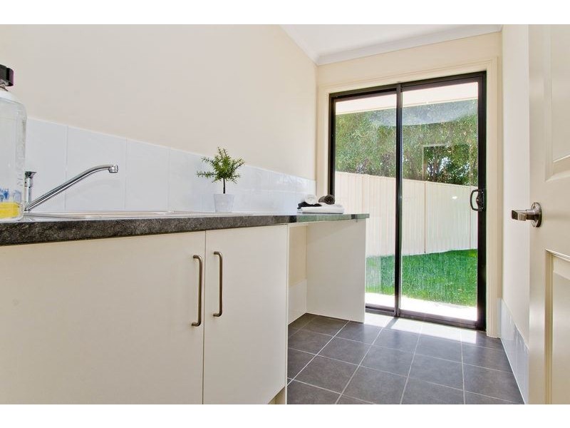 14 Carolan Crescent, Valley View SA 5093