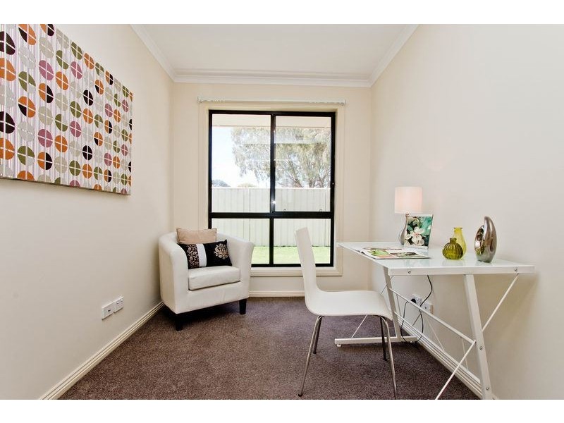 14 Carolan Crescent, Valley View SA 5093