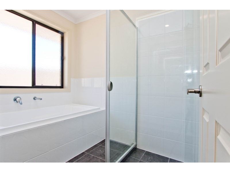 14 Carolan Crescent, Valley View SA 5093