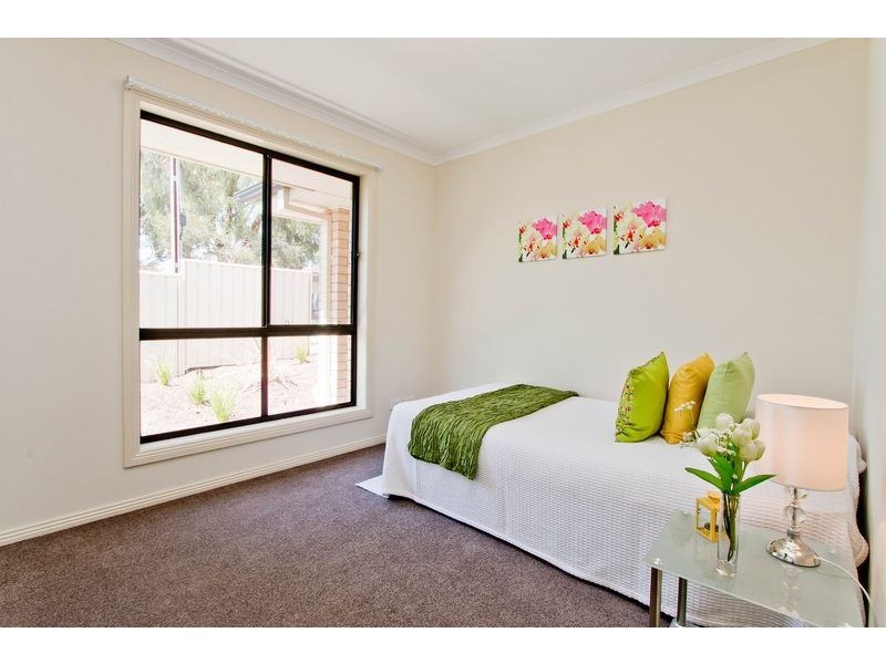 14 Carolan Crescent, Valley View SA 5093